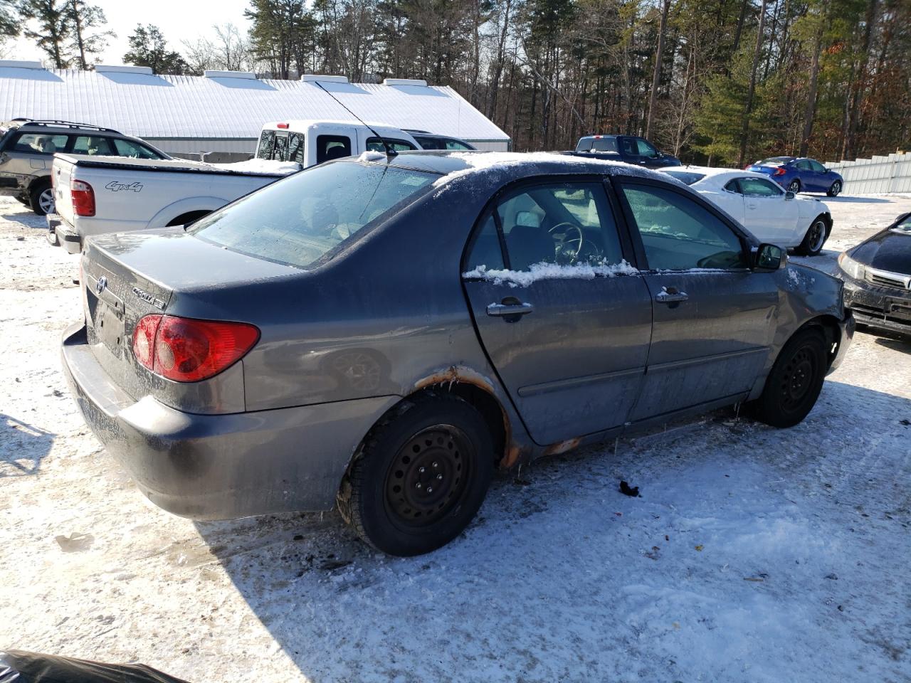 2005 Toyota Corolla VIN 2T1BR30E35C383313 Copart auction photo, front end / side damage thumbnail 3