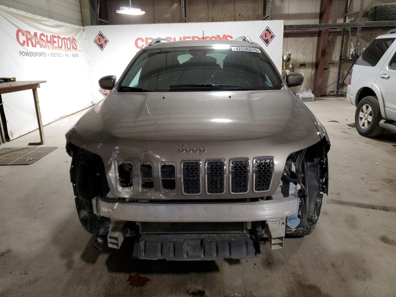2021 Jeep Grand Cherokee VIN 1C4PJMMX2MD225223 Copart auction photo, front end / minor dent/scratches damage thumbnail 5