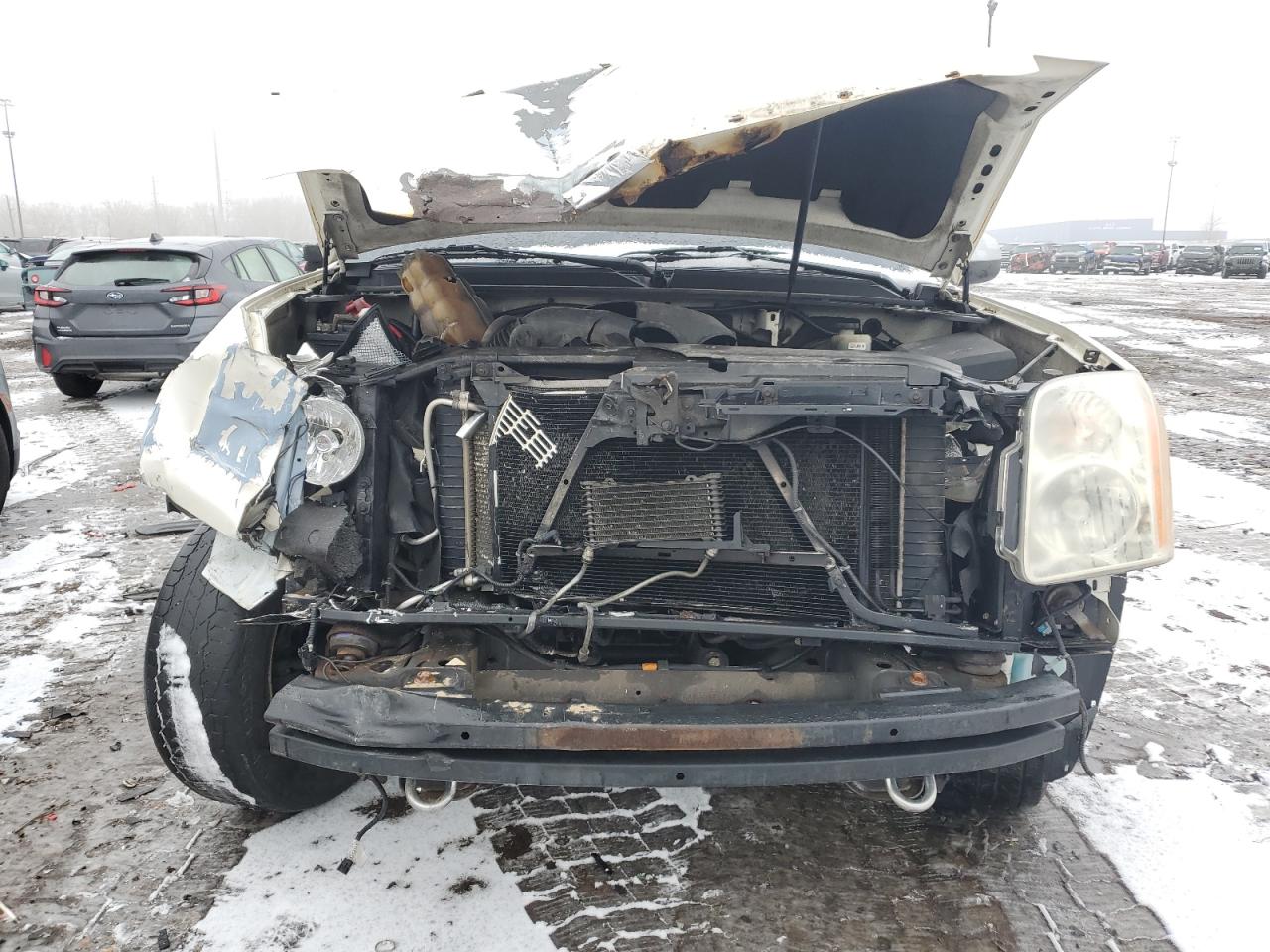 2010 GMC Yukon VIN 1GKUKCE02AR135763 Copart auction photo, front end / all over damage thumbnail 5