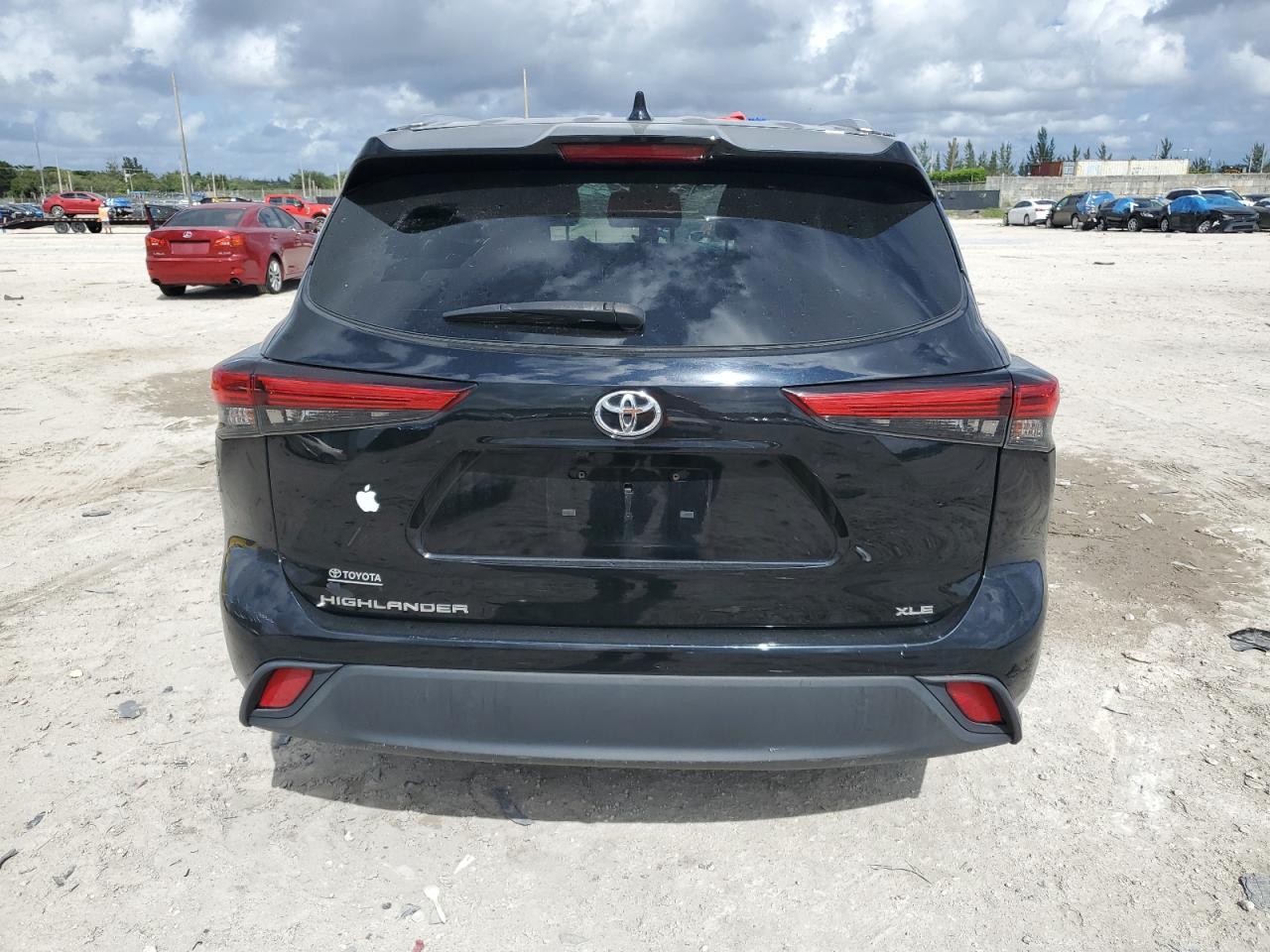 2021 Toyota Highlander VIN 5TDGZRAH6MS060462 Copart auction photo, side / front end damage thumbnail 6