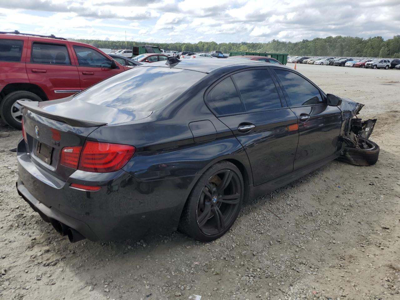 2013 BMW M5 VIN WBSFV9C5XDD096136 Copart auction photo, front end / undercarriage damage thumbnail 3