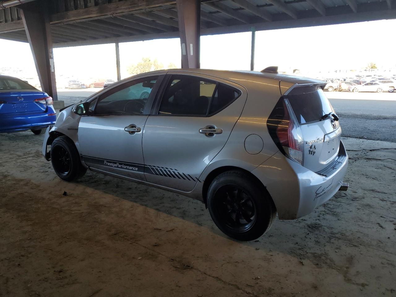 2015 Toyota Prius VIN JTDKDTB33F1580174 Copart auction photo, front end damage thumbnail 2