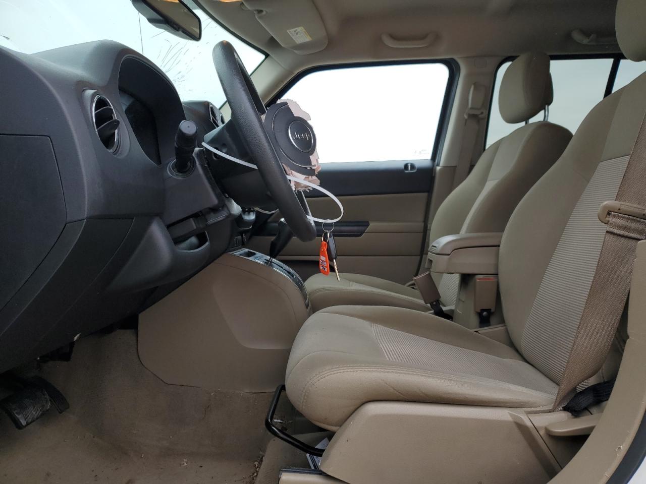 2016 Jeep Liberty (Patriot) VIN 1C4NJPBBXGD548486 Copart auction photo, front end damage thumbnail 7