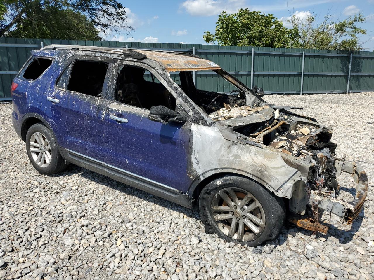 2015 Ford Explorer VIN 1FM5K8D82FGA81206 Copart auction photo, burn damage thumbnail 4