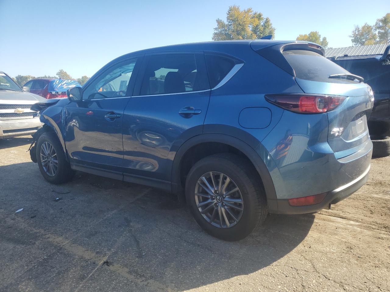 2017 Mazda CX-5 VIN JM3KFBCL0H0105987 Copart auction photo, front end damage thumbnail 2