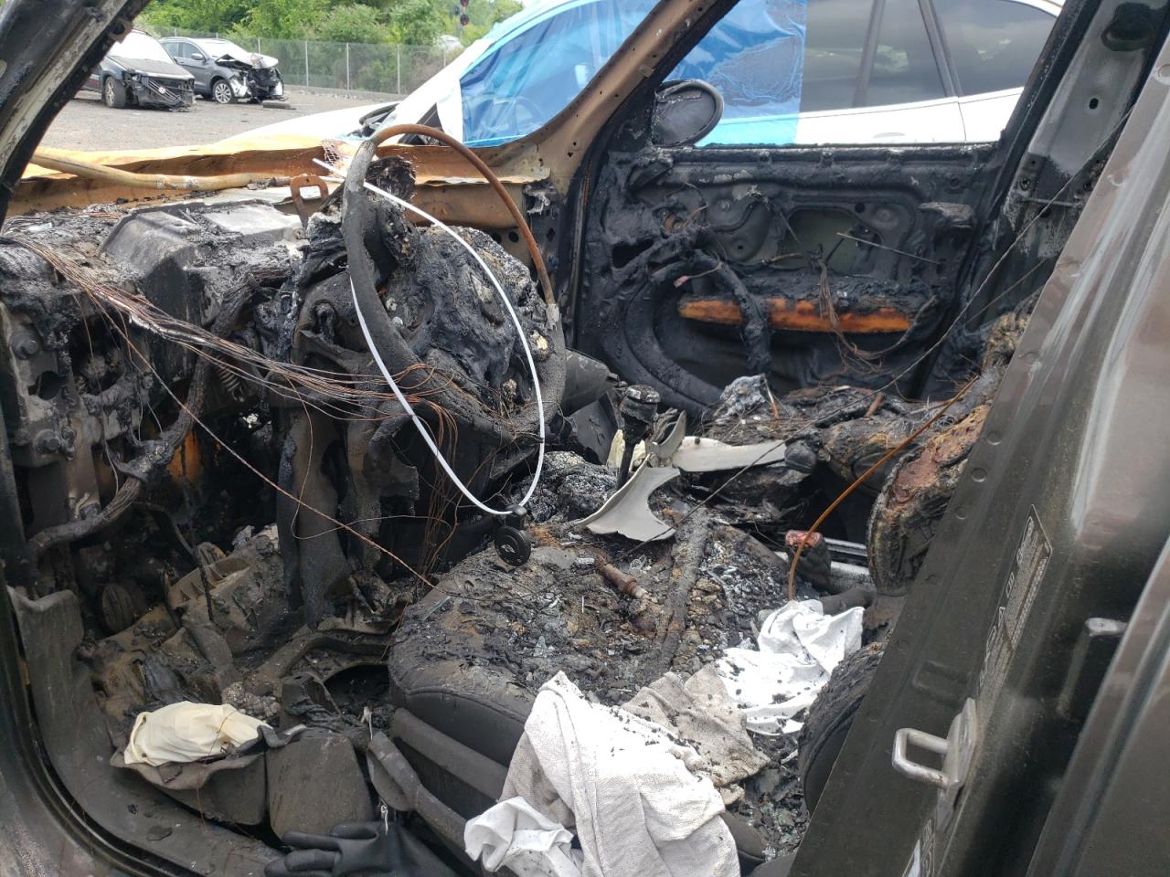 2014 MINI Cooper VIN WMWZC5C5XEWM17968 Copart auction photo, burn - engine / burn - interior damage thumbnail 7