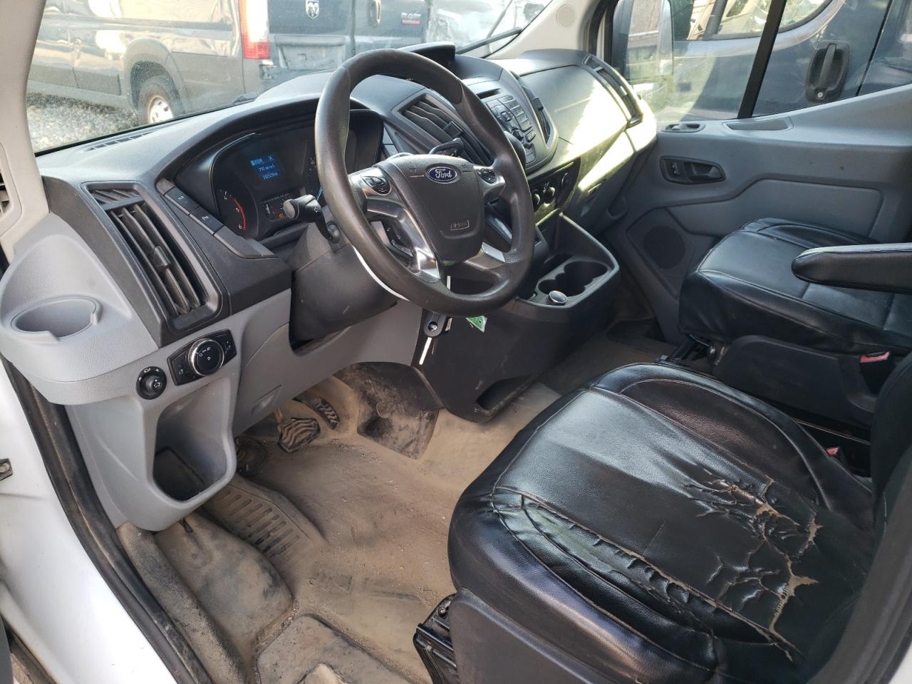 2018 Ford Transit VIN 1FTYR2CV8JKA76891 Copart auction photo, rear end damage thumbnail 8