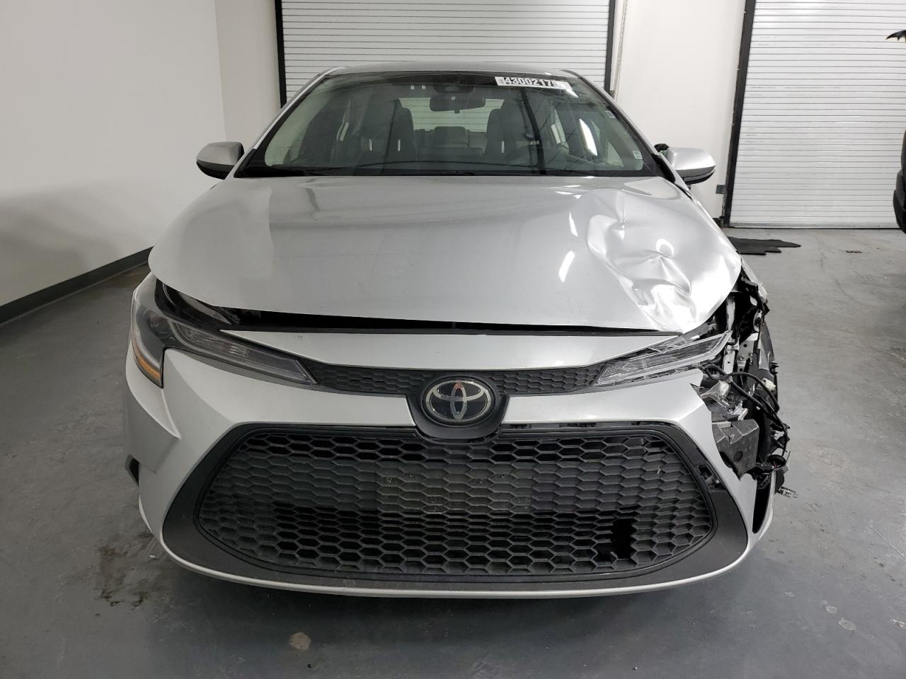 2022 Toyota Corolla VIN JTDEPMAE0NJ223434 Copart auction photo, front end damage thumbnail 5