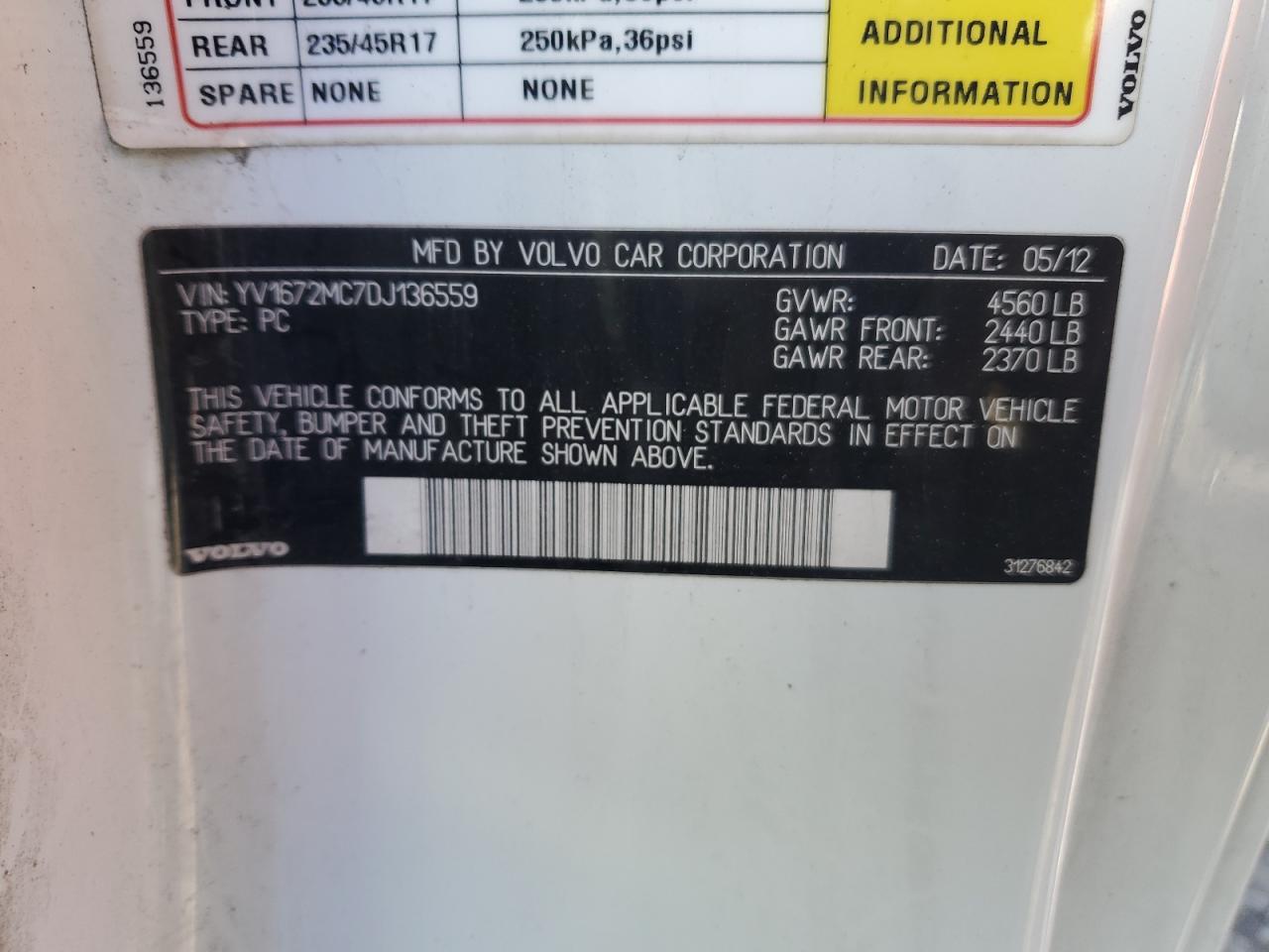 2013 Volvo C70 VIN YV1672MC7DJ136559 Copart auction photo, front end / vandalism damage thumbnail 12