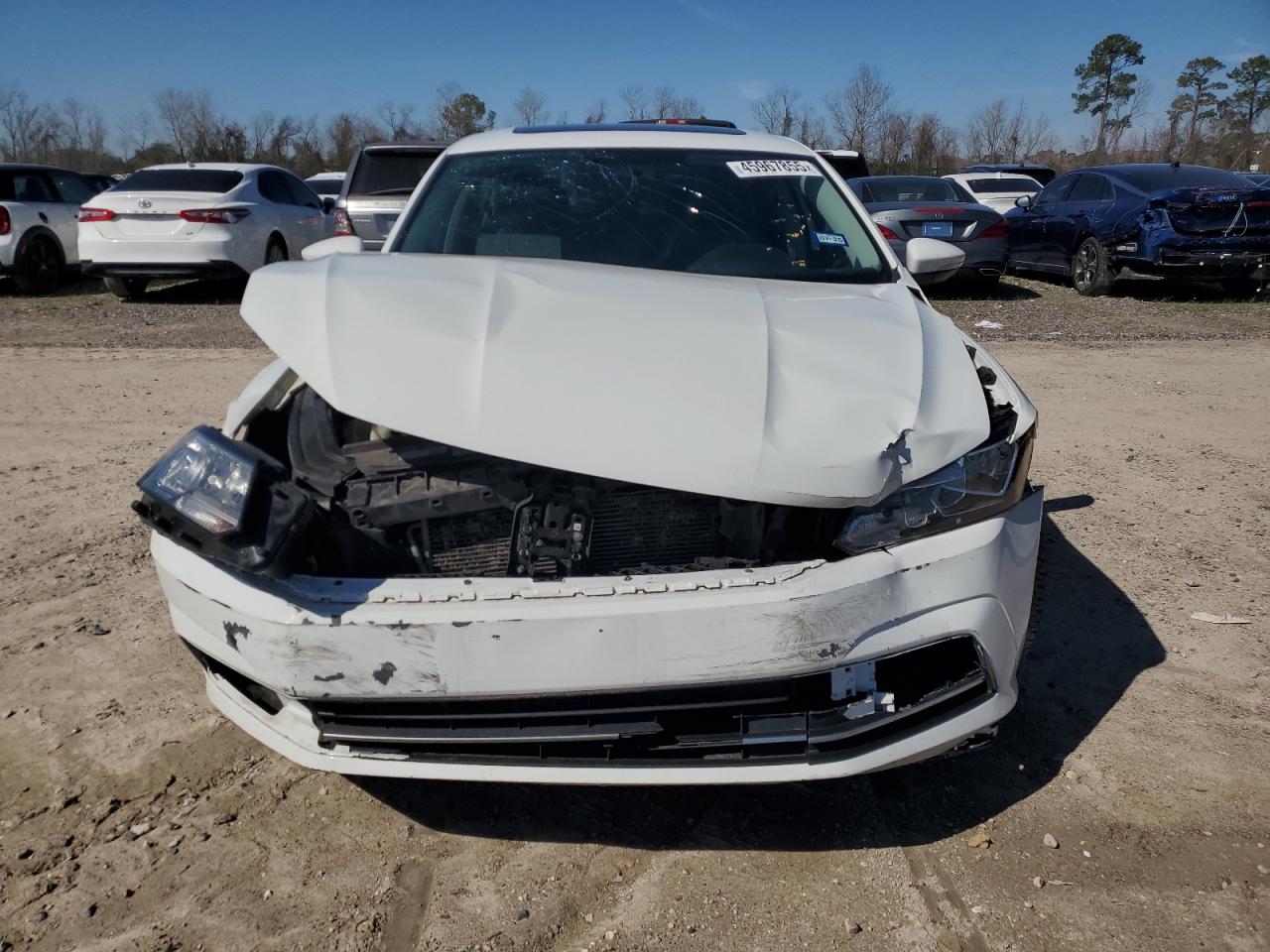 2016 Volkswagen Passat VIN 1VWBT7A3XGC039685 Copart auction photo, front end / side damage thumbnail 5