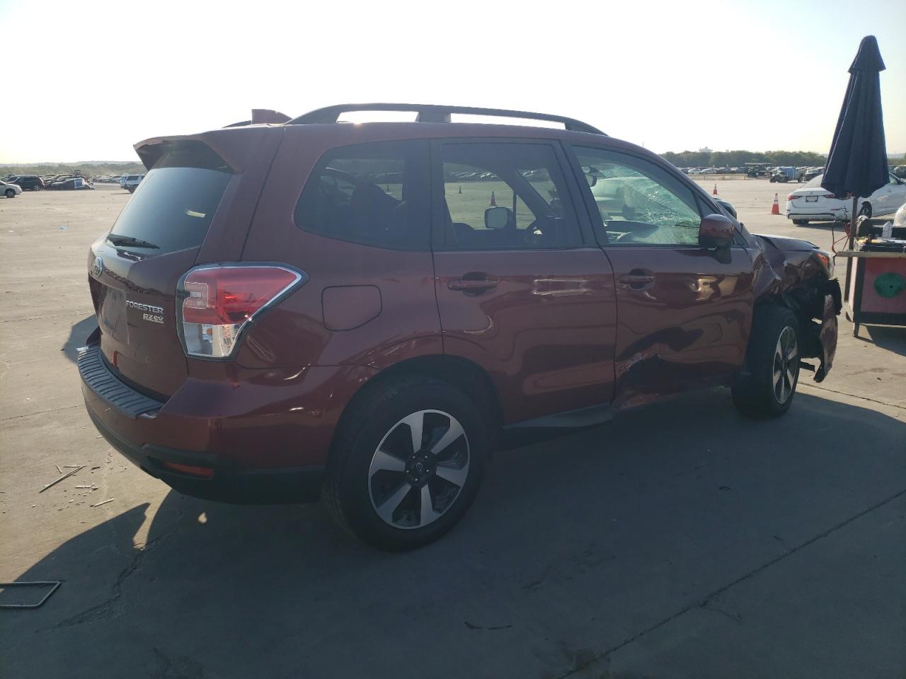 2017 Subaru Forester VIN JF2SJAEC1HH543516 Copart auction photo, front end / side damage thumbnail 3