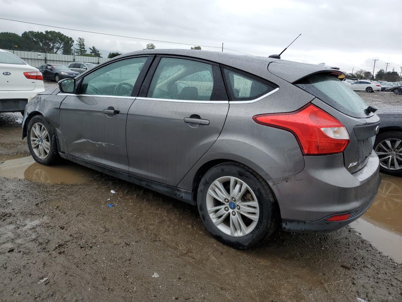 2012 Ford Focus VIN 1FAHP3M25CL216737 Copart auction photo, front end damage thumbnail 2