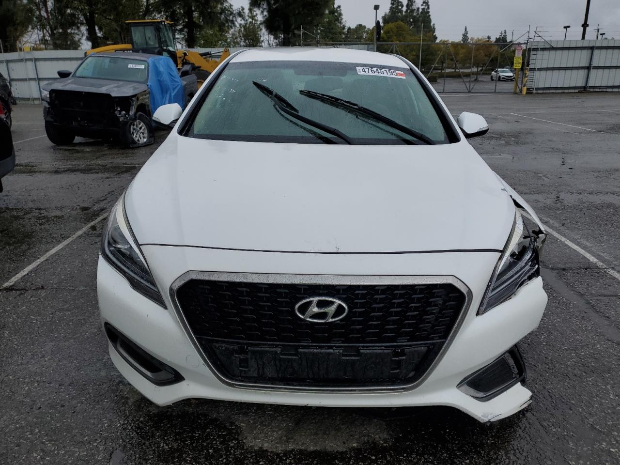 2016 Hyundai Sonata VIN KMHE24L13GA012252 Copart auction photo, front end damage thumbnail 5