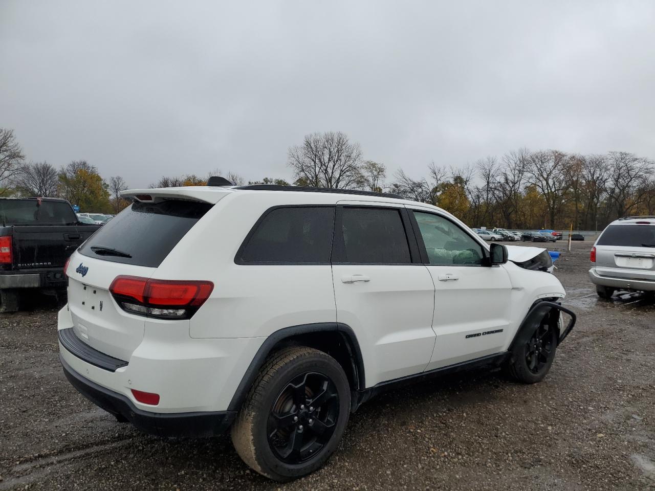 2018 Jeep Grand Cherokee VIN 1C4RJFAG8JC467539 Copart auction photo, front end damage thumbnail 3