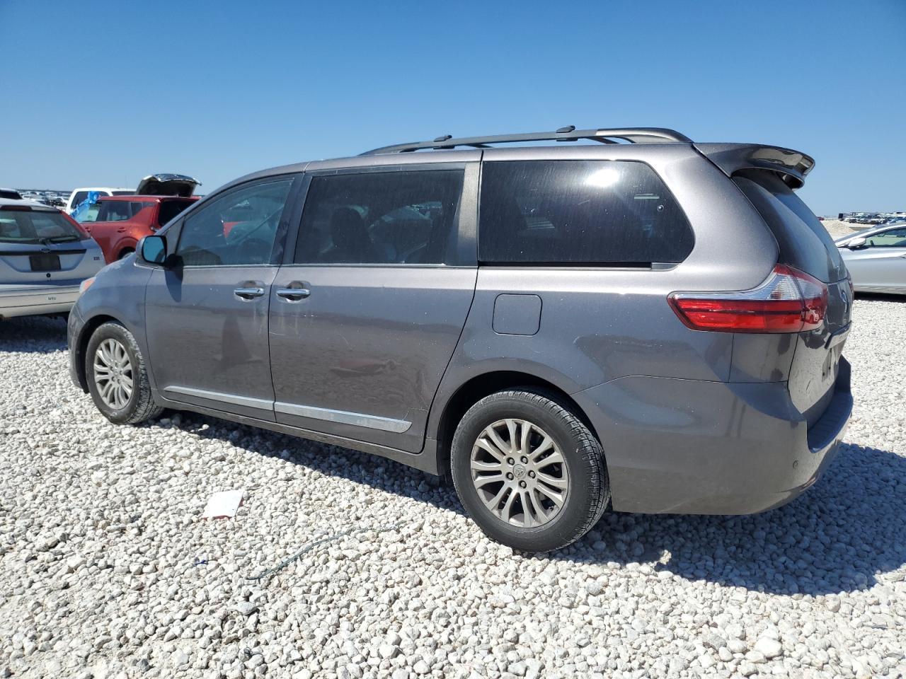 2016 Toyota Sienna VIN 5TDYK3DC7GS742776 Copart auction photo, front end damage thumbnail 2