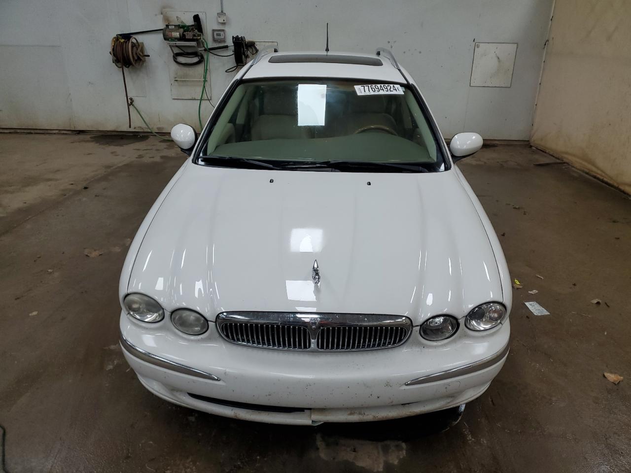 2005 Jaguar X-Type VIN SAJWA54C35WE42272 Copart auction photo, front end / minor dent/scratches damage thumbnail 5