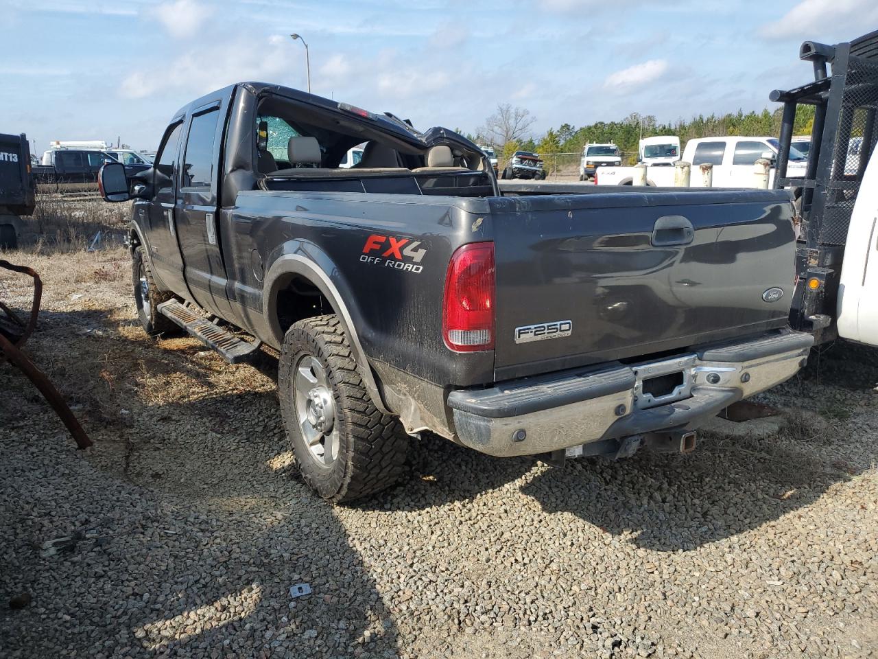 2006 Ford F250 VIN 1FTSW21P46EC26309 Copart auction photo, front end damage thumbnail 3