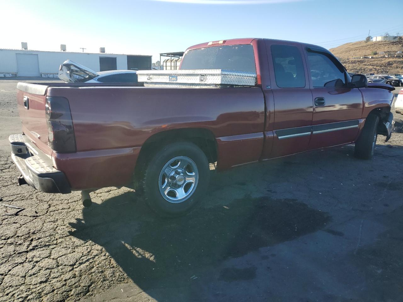 2004 Chevrolet Silverado VIN 1GCEC19T64Z326564 Copart auction photo, front end / side damage thumbnail 3