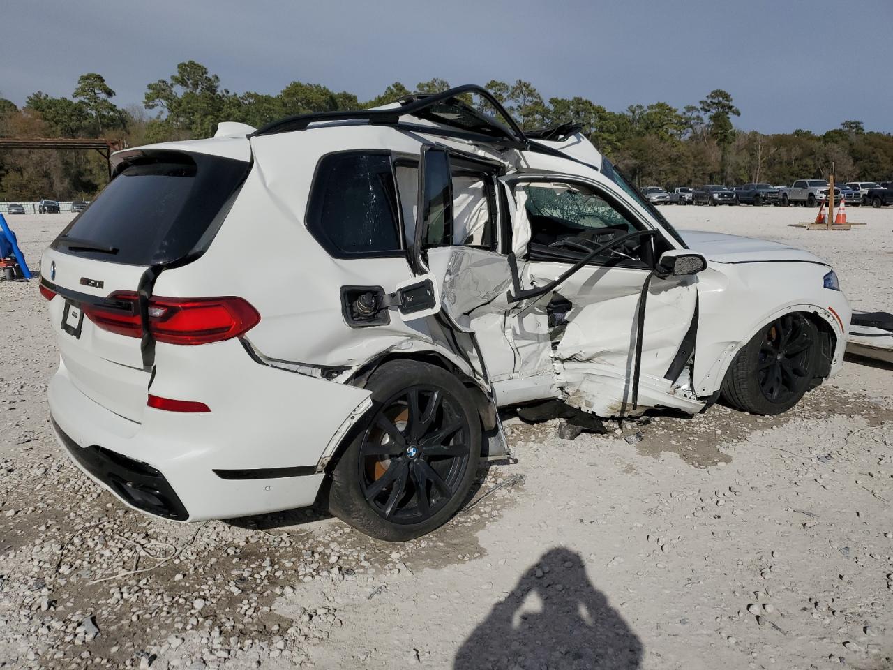 2021 BMW X7 VIN 5UXCW2C00M9G95361 Copart auction photo, all over damage thumbnail 3