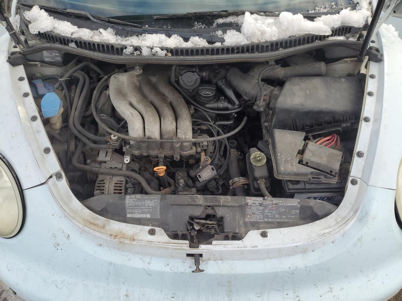 2000 Volkswagen Beetle VIN 3VWCA21C0YM489374 Copart auction photo, front end damage thumbnail 11