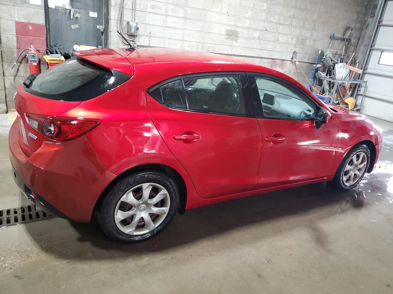 2016 Mazda 3 VIN JM1BM1J72G1302943 Copart auction photo, front end / rear end damage thumbnail 3