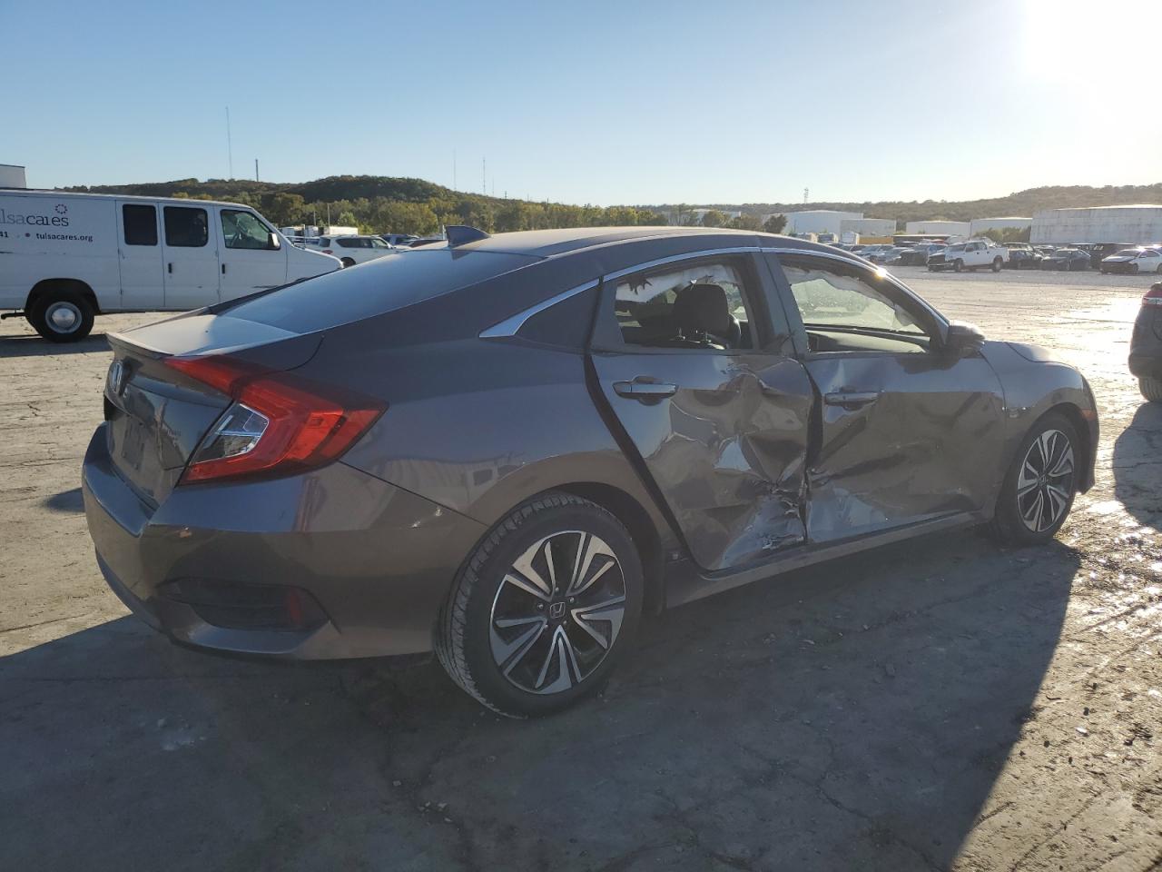 2018 Honda Civic VIN JHMFC1F76JX001107 Copart auction photo, side / minor dent/scratches damage thumbnail 3