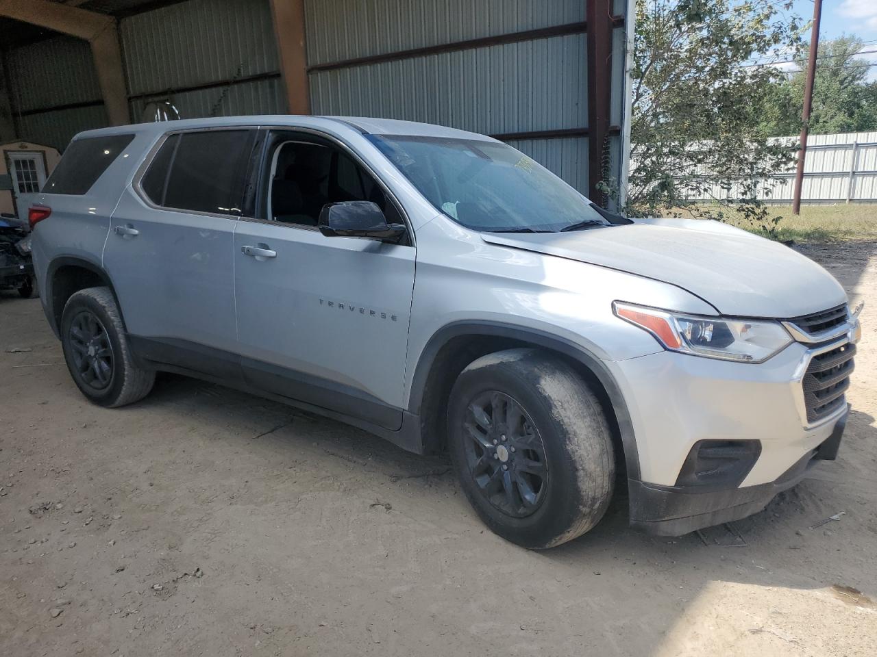 2020 Chevrolet Traverse VIN 1GNERFKW7LJ167445 Copart auction photo, front end / side damage thumbnail 4