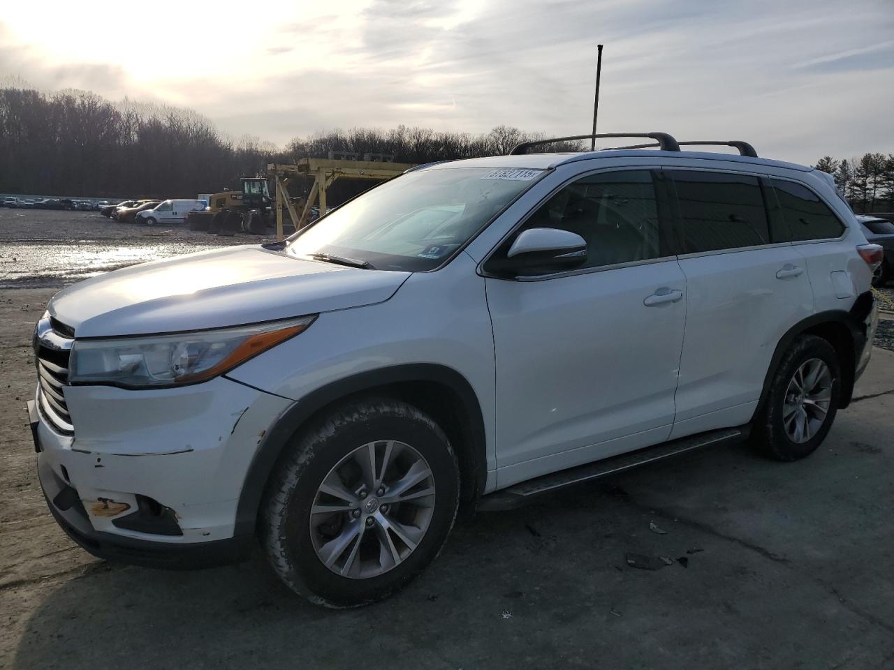 2015 Toyota Highlander VIN 5TDJKRFH9FS140036