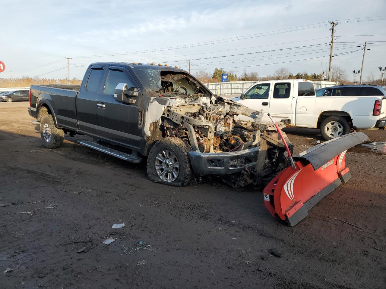 2018 Ford F350 VIN 1FT8X3B60JEB57808 Copart auction photo, burn damage thumbnail 4