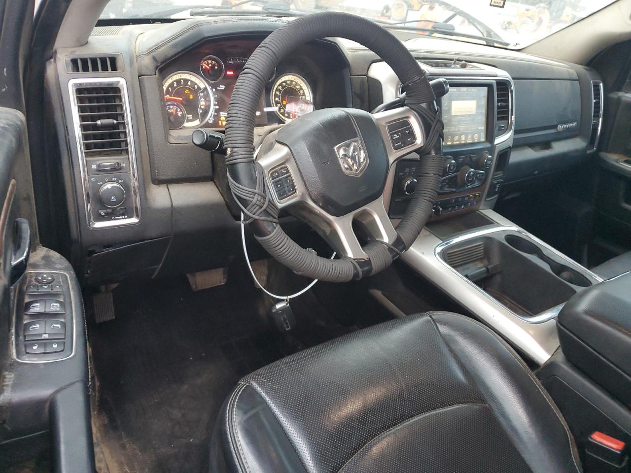 2017 RAM 2500 VIN 3C6UR5FL7HG750175 Copart auction photo, undercarriage damage thumbnail 8