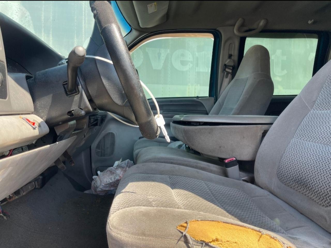 2001 Ford F350 VIN 1FTSW31F71EA60261 Copart auction photo, front end damage thumbnail 7