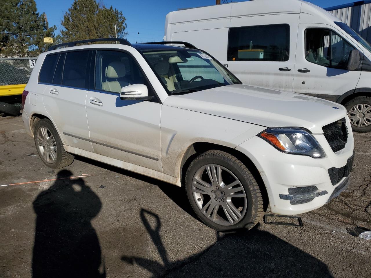 2015 Mercedes-Benz GLK-klasse VIN WDCGG8JB2FG365122 Copart auction photo, rear end / front end damage thumbnail 4