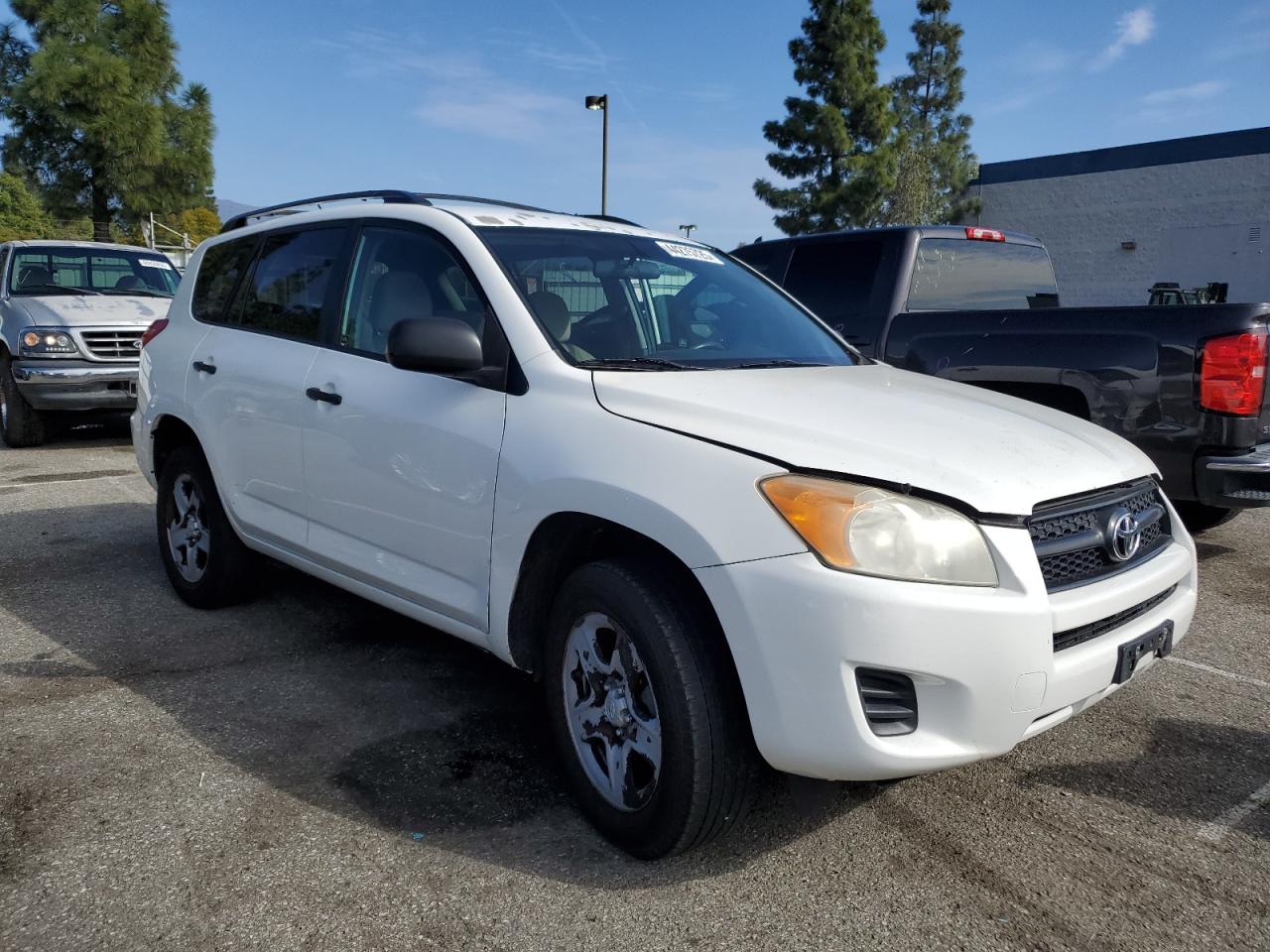 2010 Toyota RAV 4 VIN 2T3ZF4DV0AW037114 Copart auction photo, side / undercarriage damage thumbnail 4