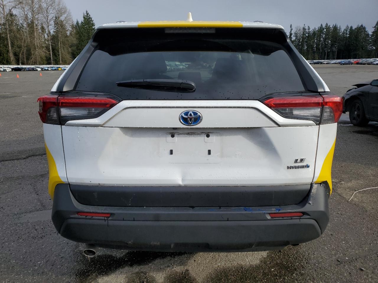 2020 Toyota RAV 4 VIN 4T3MWRFV5LU004052 Copart auction photo, front end / side damage thumbnail 6