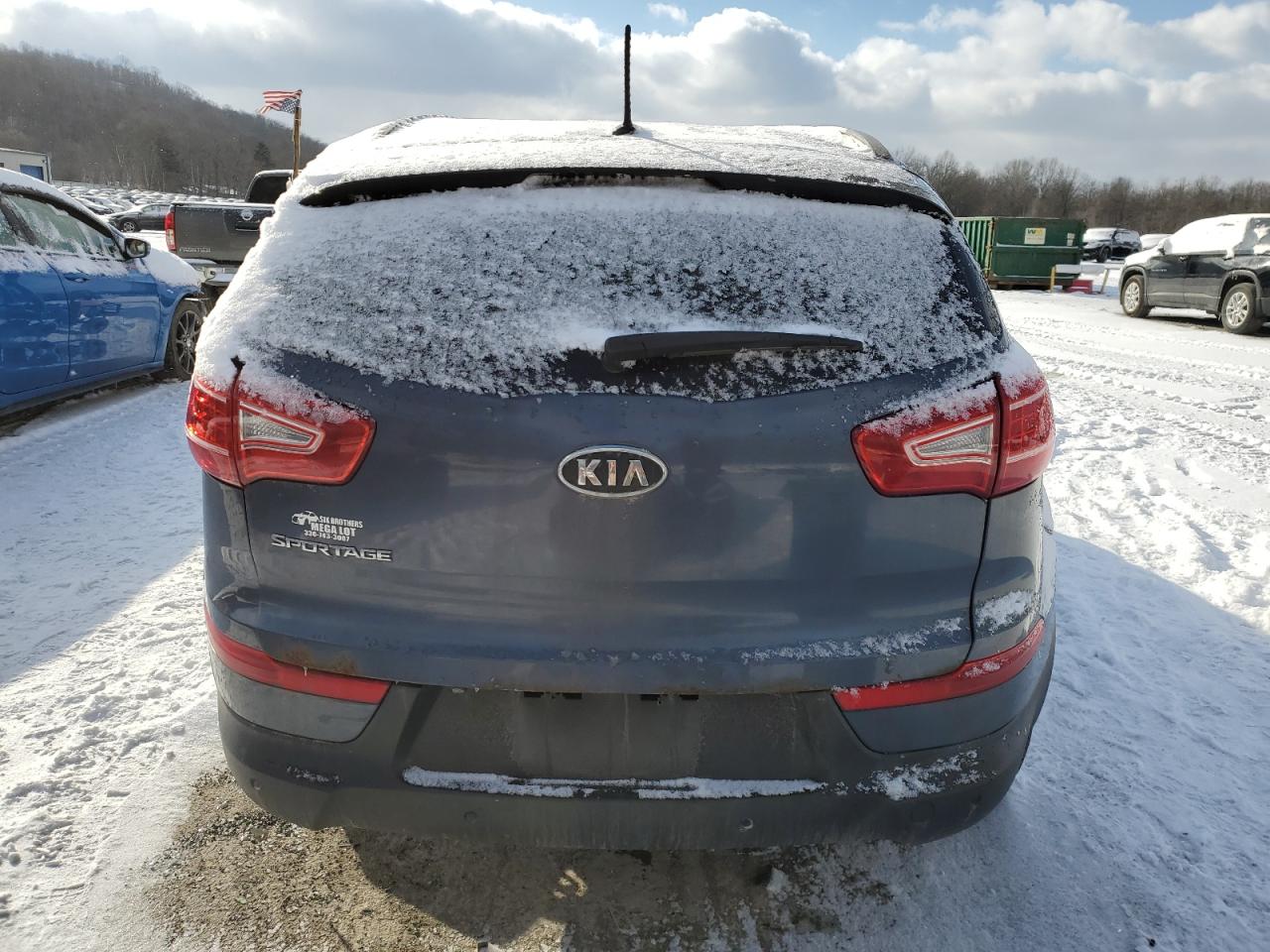 2011 KIA Sportage VIN KNDPB3A21B7050149 Copart auction photo, rear end / side damage thumbnail 6