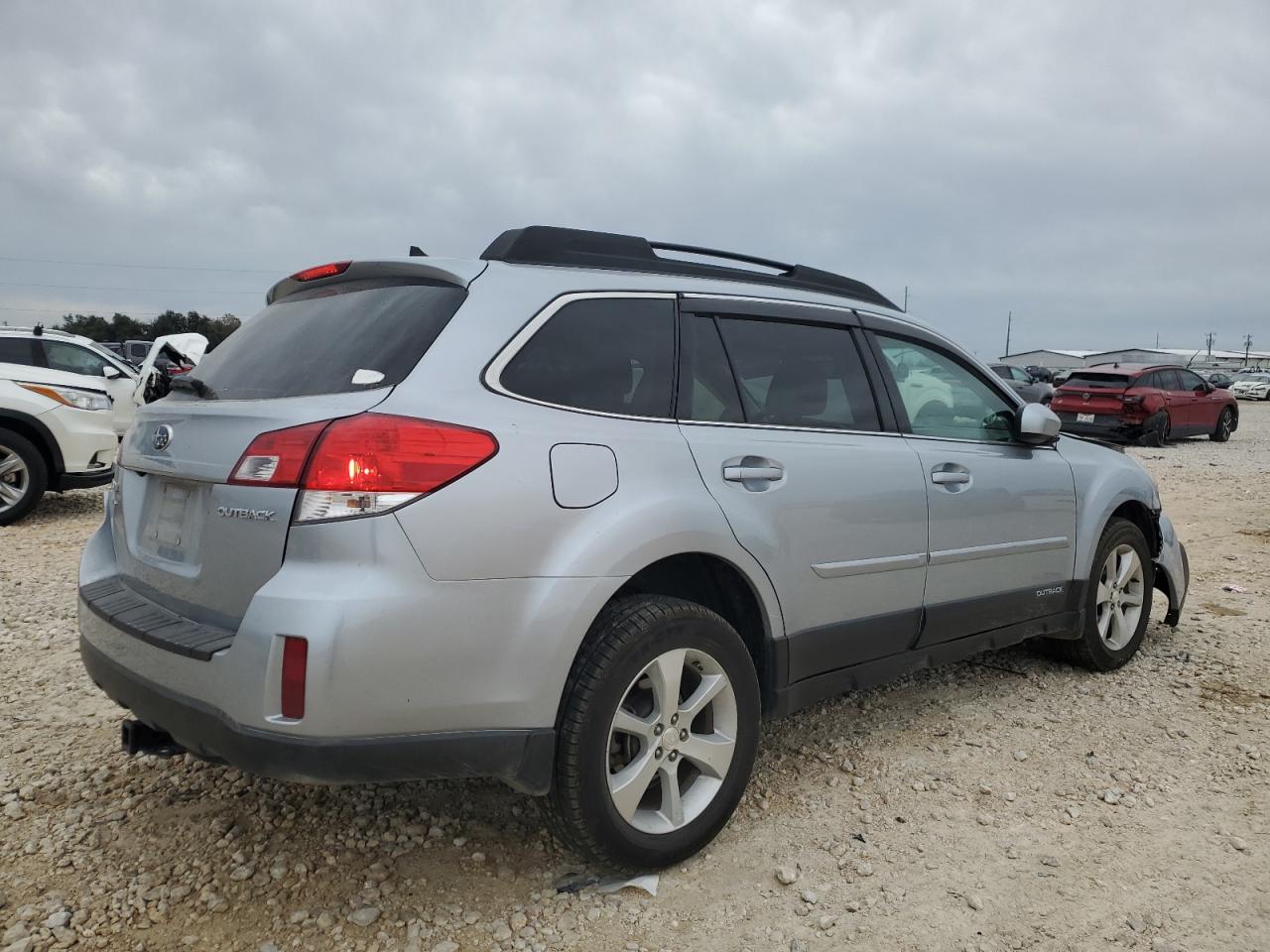 2013 Subaru Outback VIN 4S4BRCPC1D3236723 Copart auction photo, front end / side damage thumbnail 3