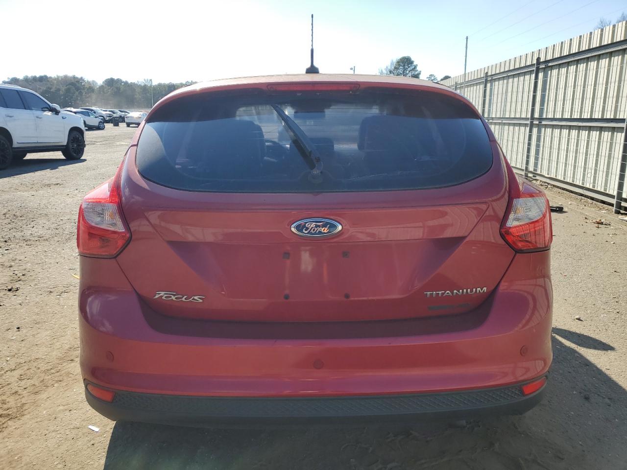 2012 Ford Focus VIN 1FAHP3N20CL117709 Copart auction photo, front end / minor dent/scratches damage thumbnail 6