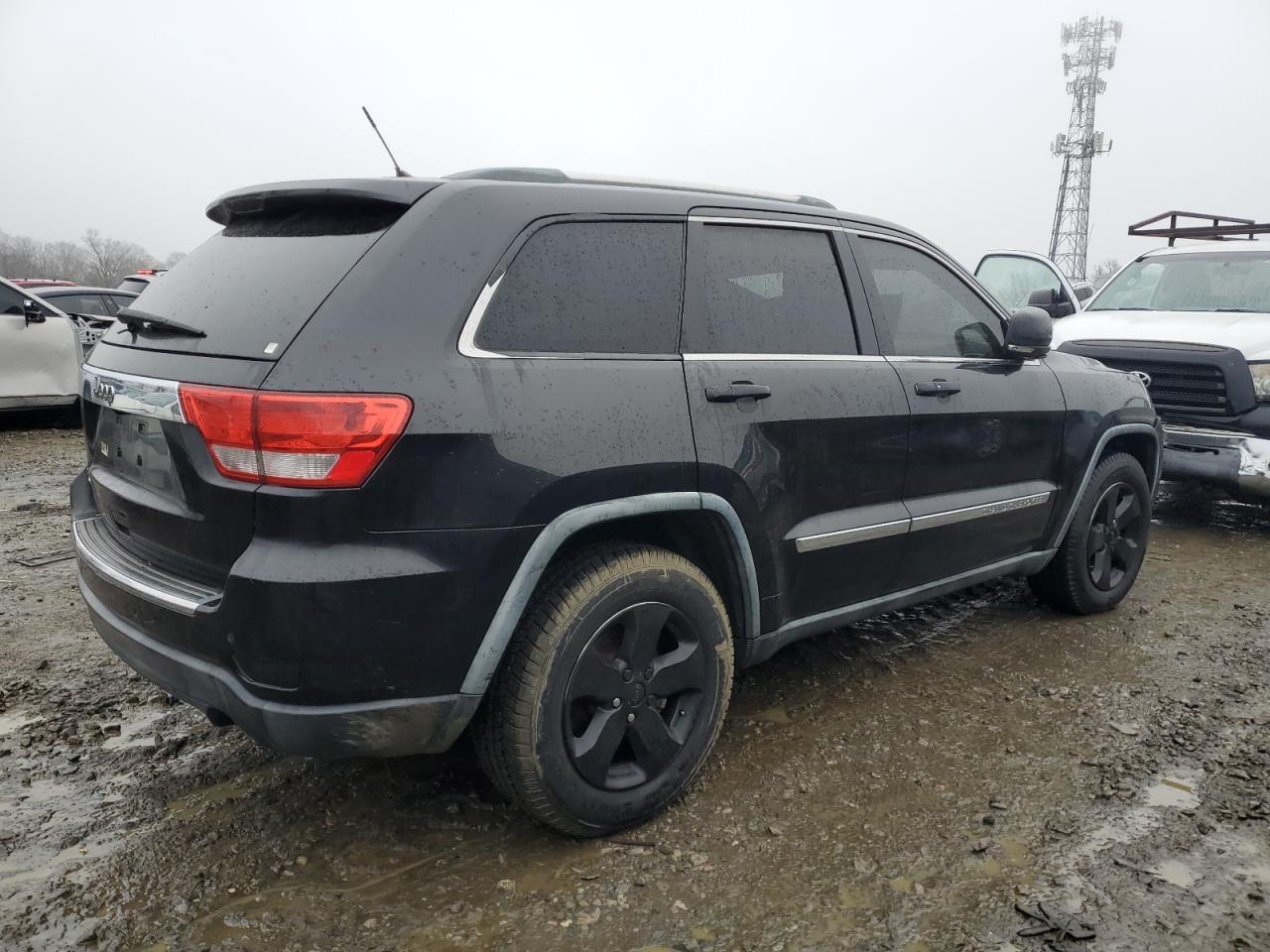 2011 Jeep Grand Cherokee VIN 1J4RR5GT9BC655554 Copart auction photo, front end / undercarriage damage thumbnail 3