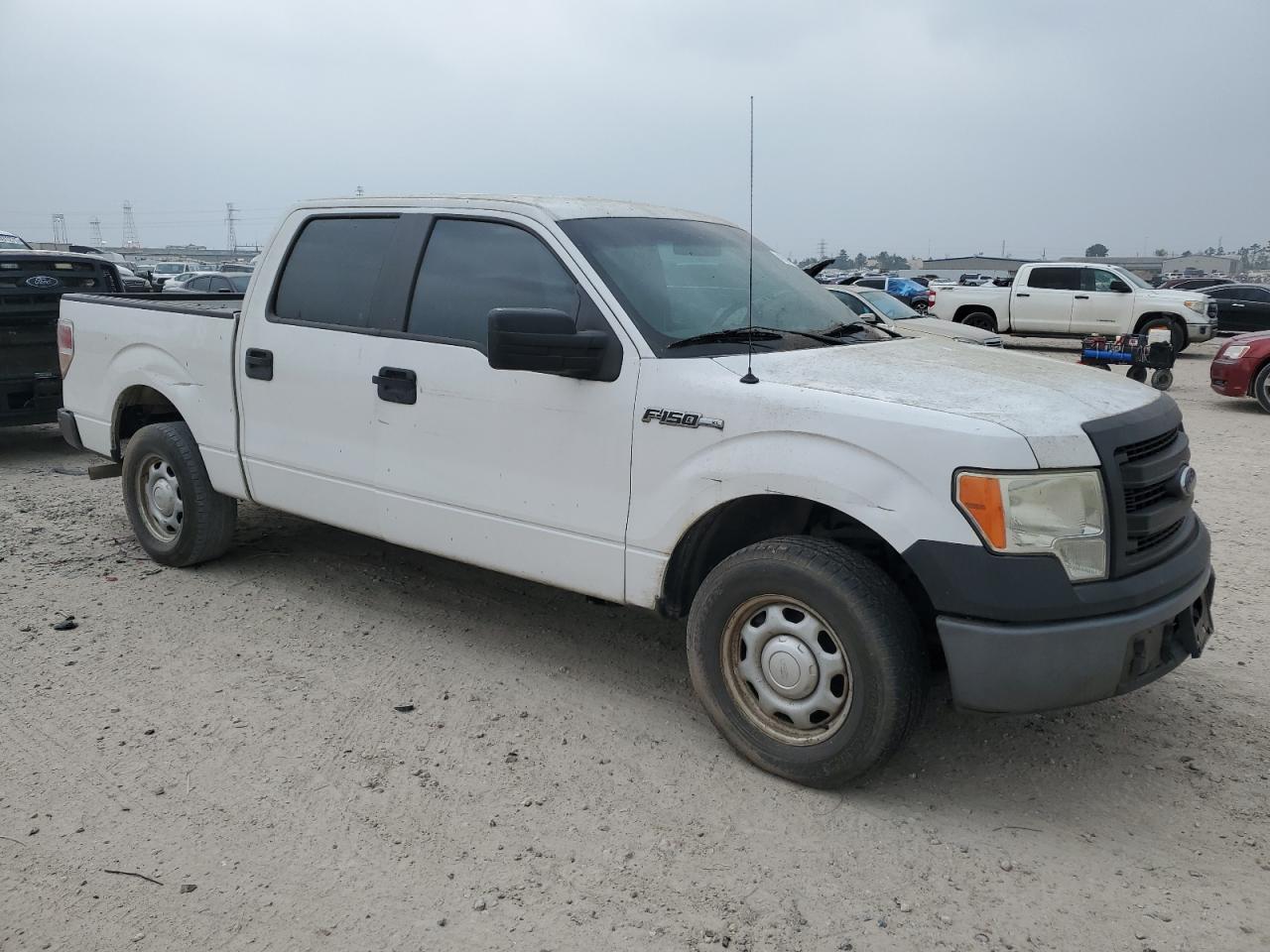 2014 Ford F-150 VIN 1FTFW1CF0EKE02367 Copart auction photo, normal wear / minor dent/scratches damage thumbnail 4