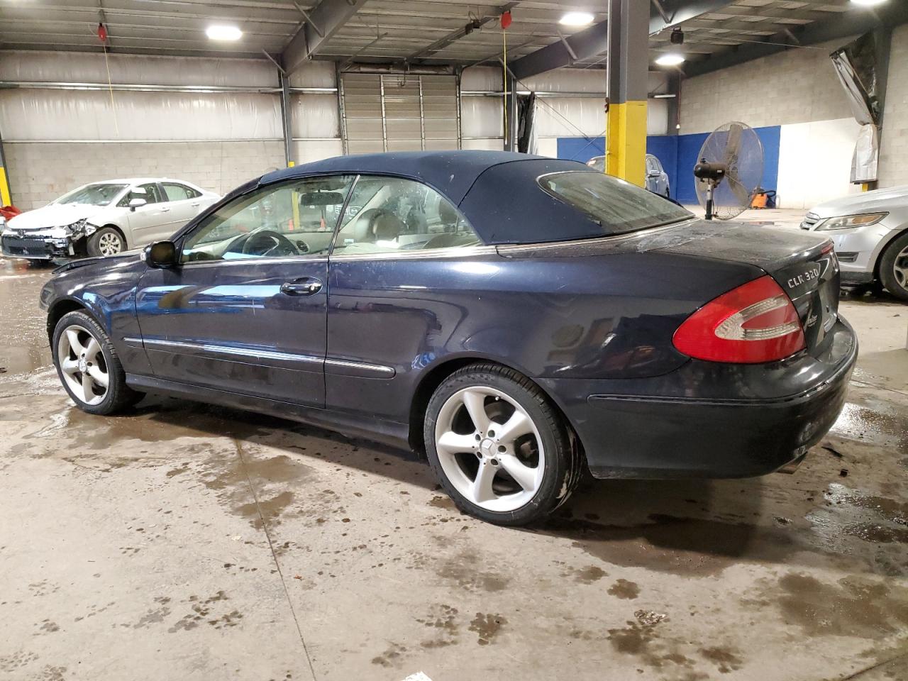 2005 Mercedes-Benz CLK-klasse VIN WDBTK65G65T033914 Copart auction photo, front end / side damage thumbnail 2
