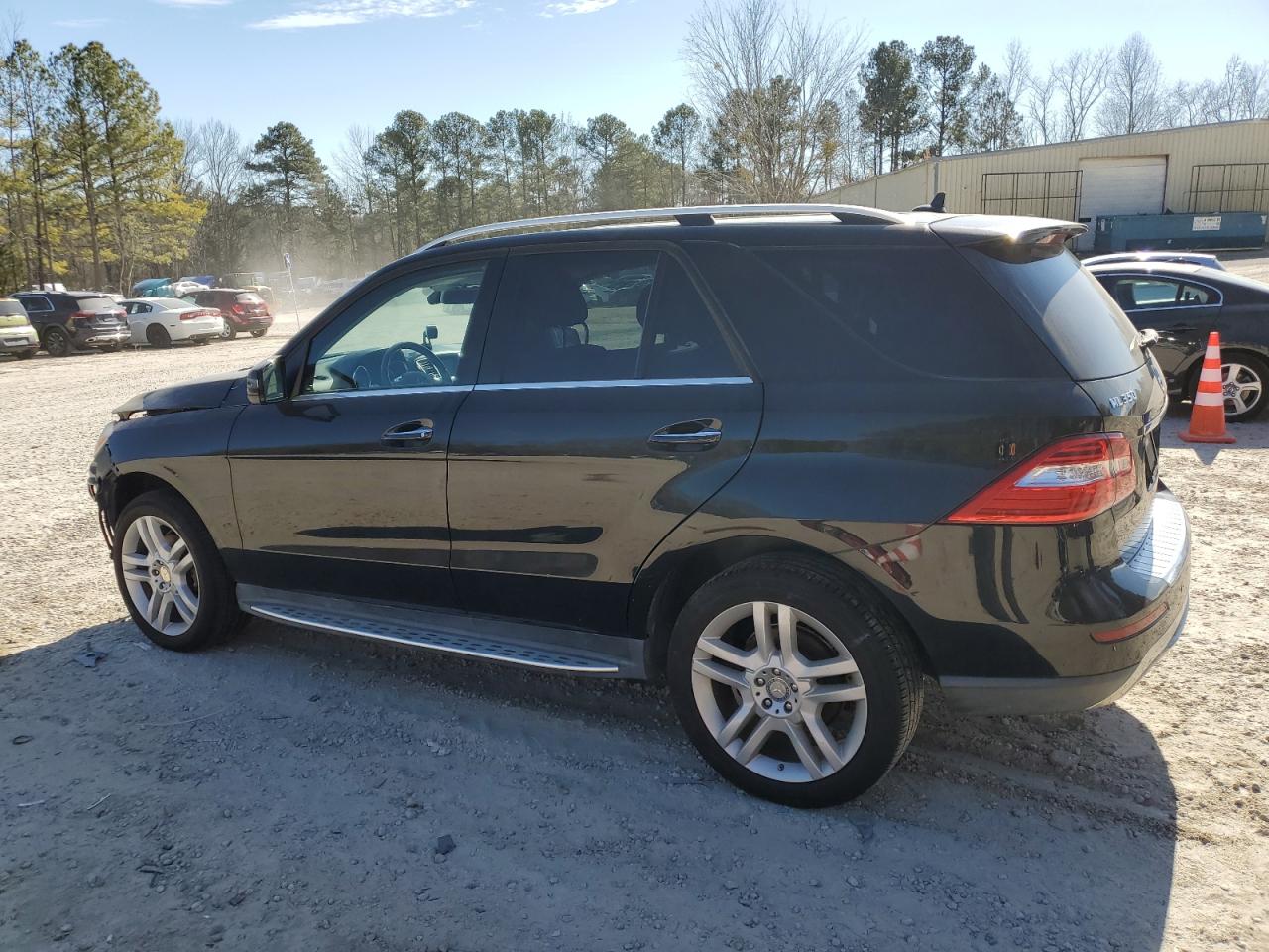 2015 Mercedes-Benz M-klasse VIN 4JGDA5HB7FA577866 Copart auction photo, front end damage thumbnail 2
