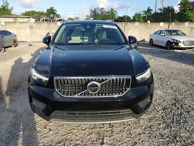 2020 Volvo XC40 VIN YV4AC2HK6L2216793 Copart auction photo, side / minor dent/scratches damage thumbnail 15