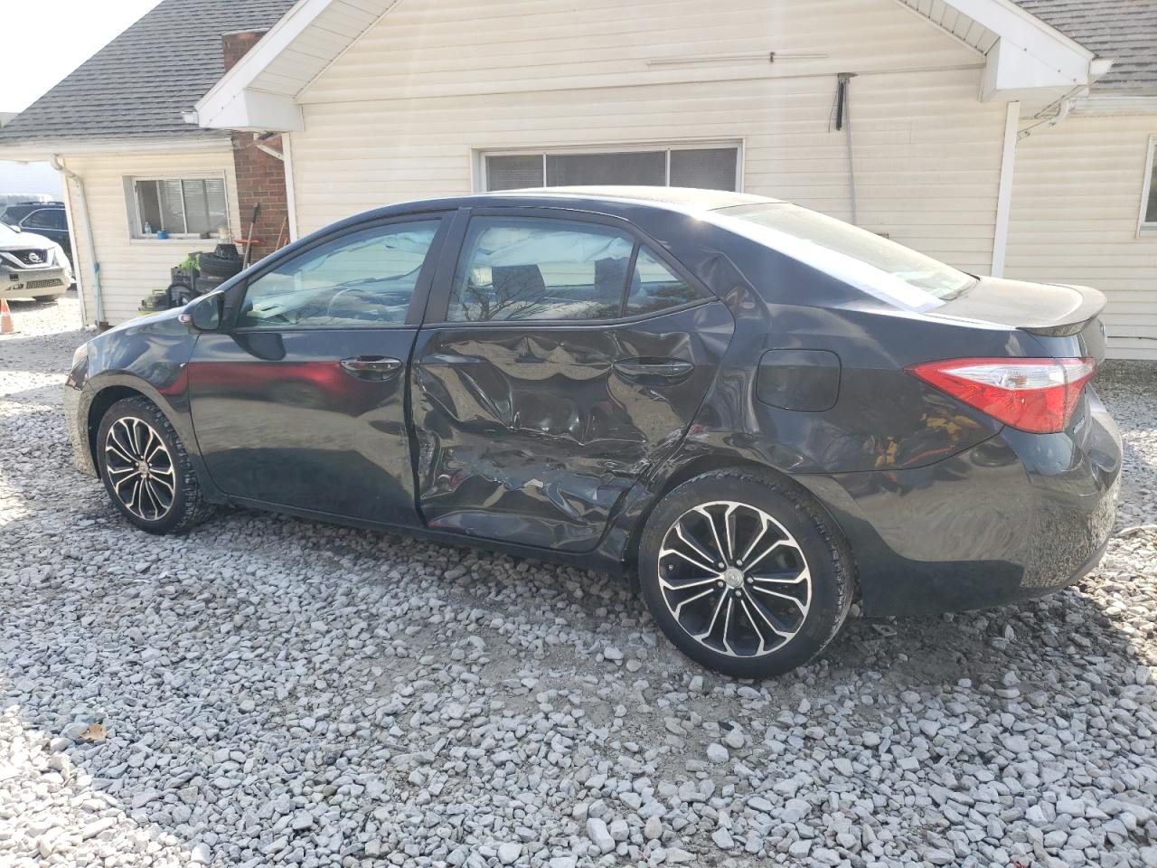 2015 Toyota Corolla VIN 2T1BURHE4FC461444 Copart auction photo, side / undercarriage damage thumbnail 2