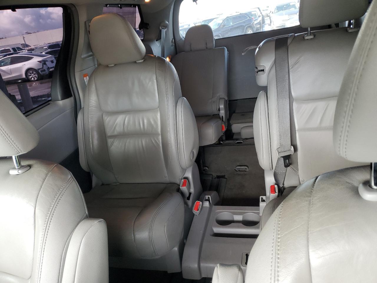 2018 Toyota Sienna VIN 5TDYZ3DC7JS917224 Copart auction photo, side / front end damage thumbnail 10