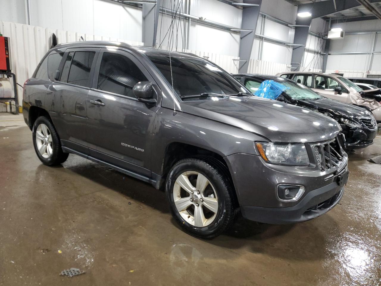 2015 Jeep Compass VIN 1C4NJDEB3FD189281 Copart auction photo, front end damage thumbnail 4