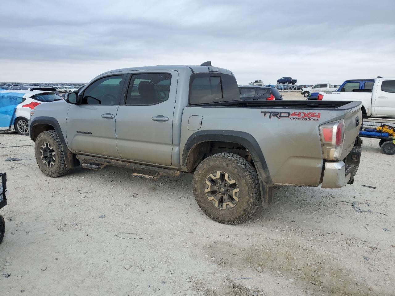 2020 Toyota Tacoma VIN 3TMCZ5AN7LM334618 Copart auction photo, normal wear damage thumbnail 2