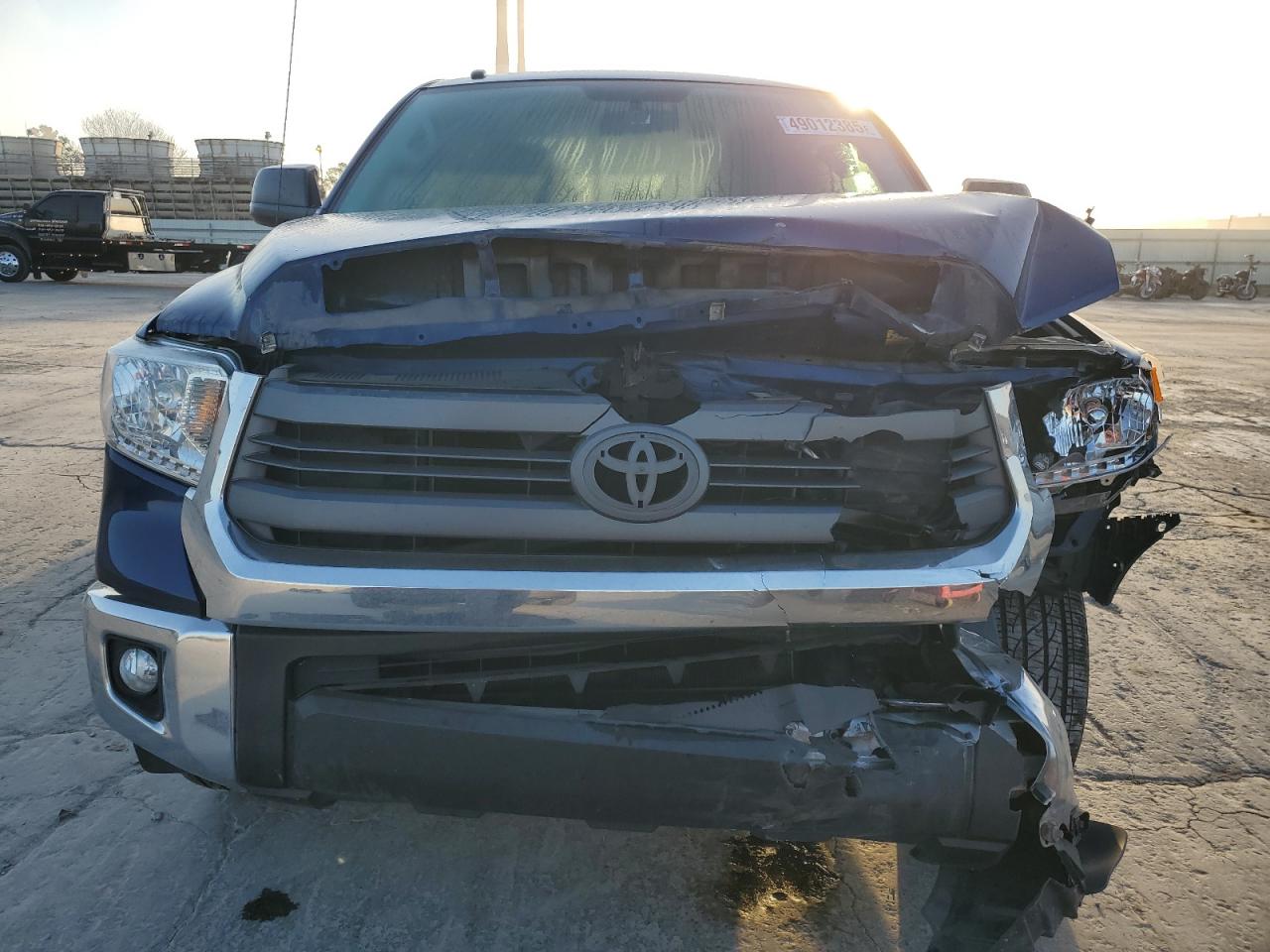 2015 Toyota Tundra VIN 5TFRM5F16FX086228 Copart auction photo, front end / mechanical damage thumbnail 5