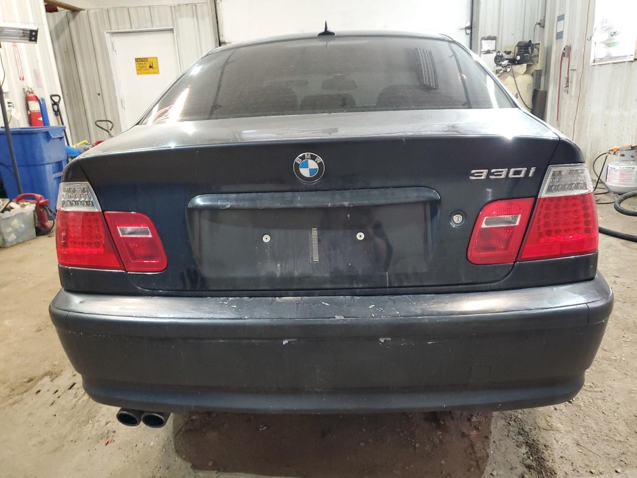 2004 BMW 3er VIN WBAEV53484KM32958 Copart auction photo, side / minor dent/scratches damage thumbnail 6