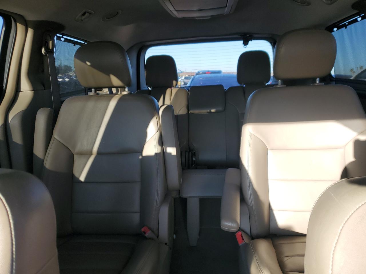 2012 Volkswagen Routan VIN 2C4RVACG3CR293961 Copart auction photo, front end / undercarriage damage thumbnail 10