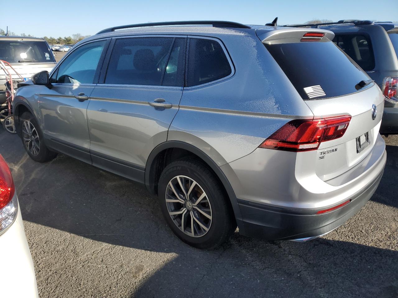 2019 Volkswagen Tiguan VIN 3VV2B7AX4KM195237 Copart auction photo, front end damage thumbnail 2
